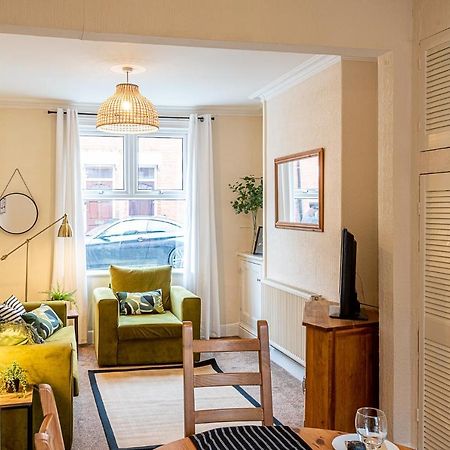 2 Bed, Up To 6 Guests Near Chester City Centre Kültér fotó