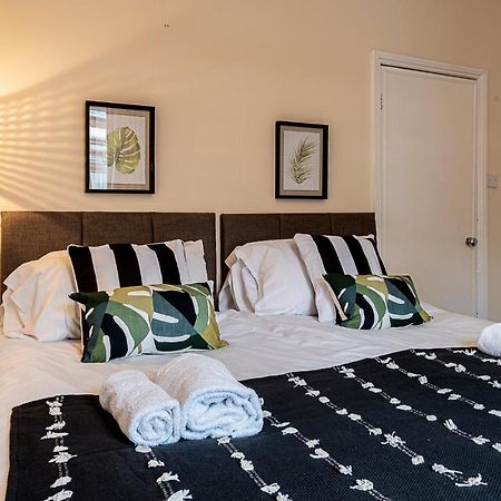 2 Bed, Up To 6 Guests Near Chester City Centre Kültér fotó
