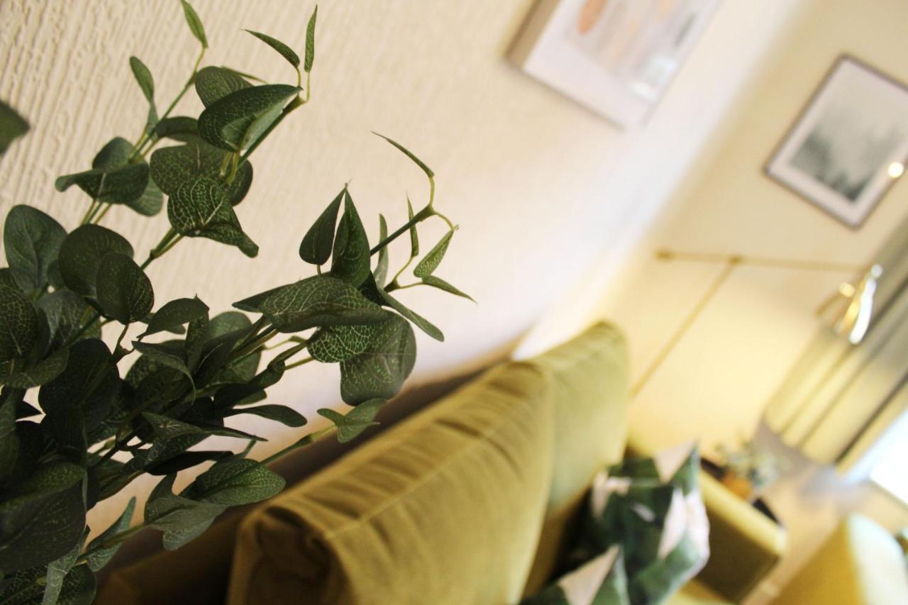 2 Bed, Up To 6 Guests Near Chester City Centre Kültér fotó