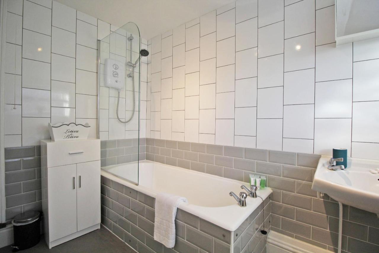 2 Bed, Up To 6 Guests Near Chester City Centre Kültér fotó
