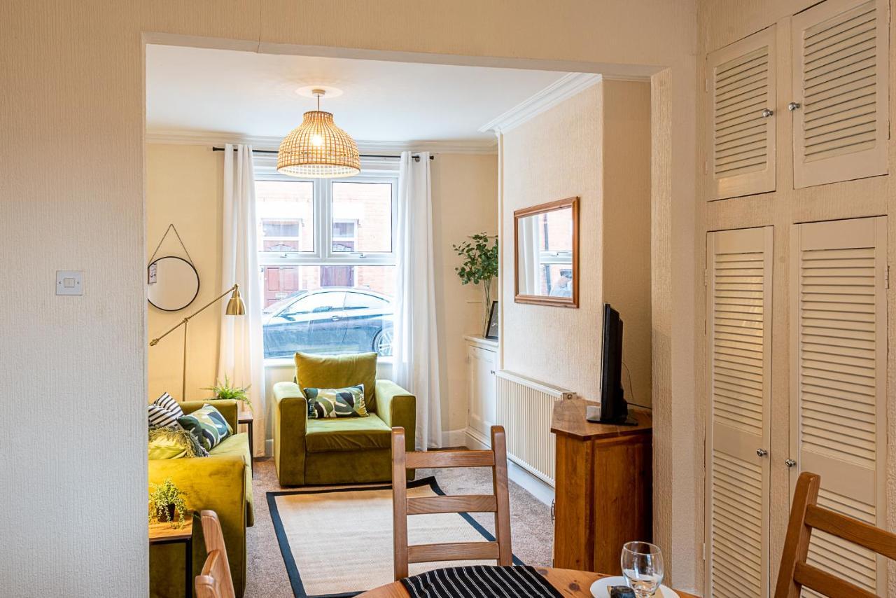 2 Bed, Up To 6 Guests Near Chester City Centre Kültér fotó