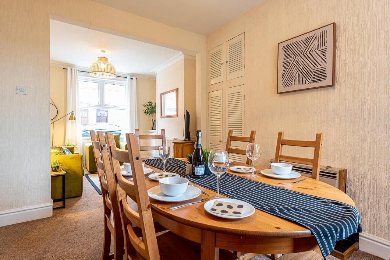2 Bed, Up To 6 Guests Near Chester City Centre Kültér fotó