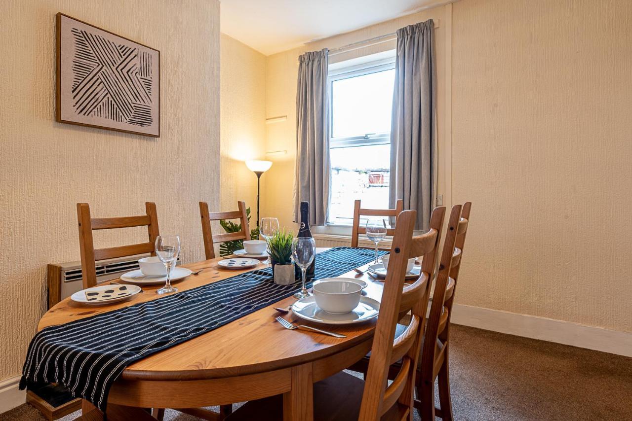 2 Bed, Up To 6 Guests Near Chester City Centre Kültér fotó