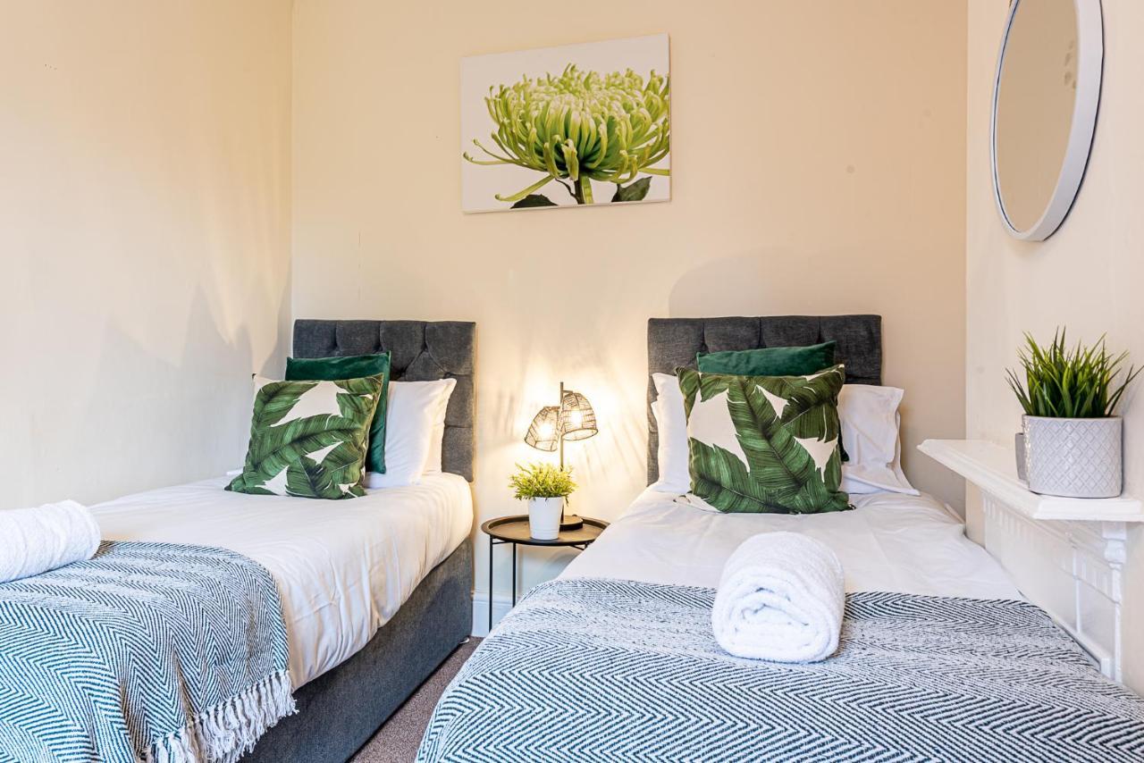 2 Bed, Up To 6 Guests Near Chester City Centre Kültér fotó